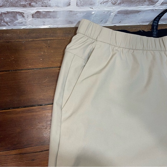 Lululemon Athletica Tan pants with Relaxed Fit XL - Picture 4 of 7